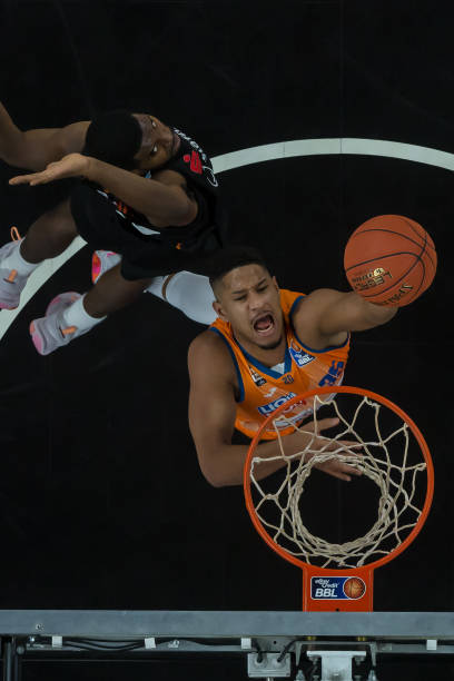 类似的锋线 类似的锋线