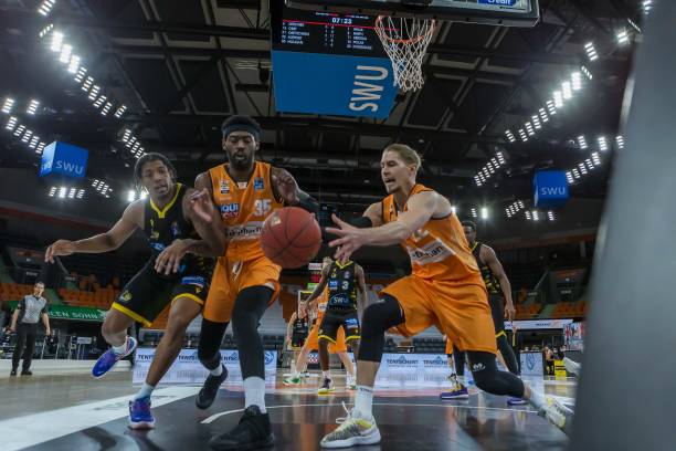 更高的比赛 更高的比赛